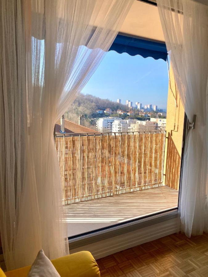 Bergson Top - Appart 80M2, 2 Grandes Chambres, Entierement Renovee Et Equipee, Lumineux, Wifi, Balcon, Calme, Vue Imprenable Saint-Etienne  Luaran gambar
