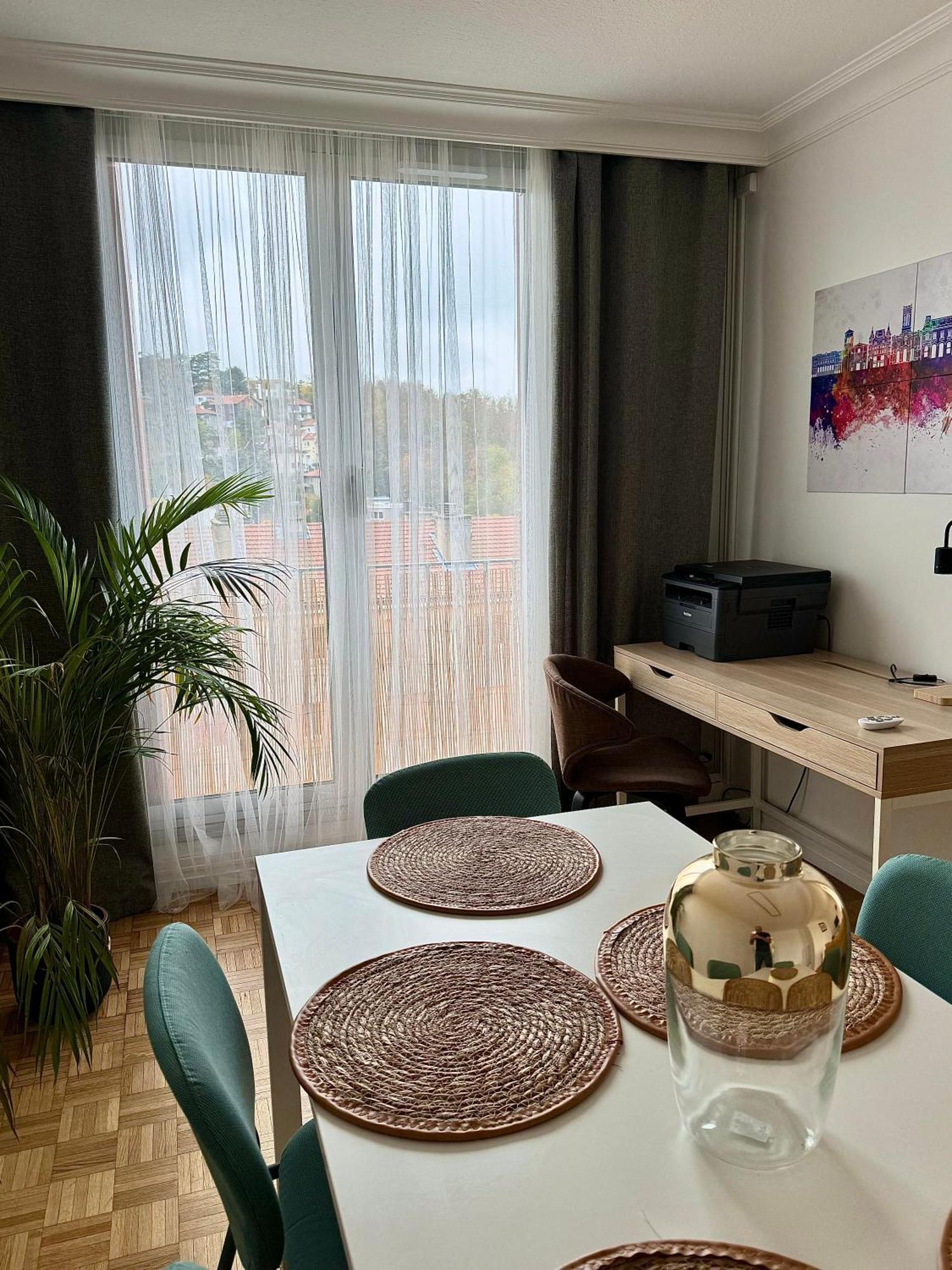 Bergson Top - Appart 80M2, 2 Grandes Chambres, Entierement Renovee Et Equipee, Lumineux, Wifi, Balcon, Calme, Vue Imprenable Saint-Etienne  Luaran gambar